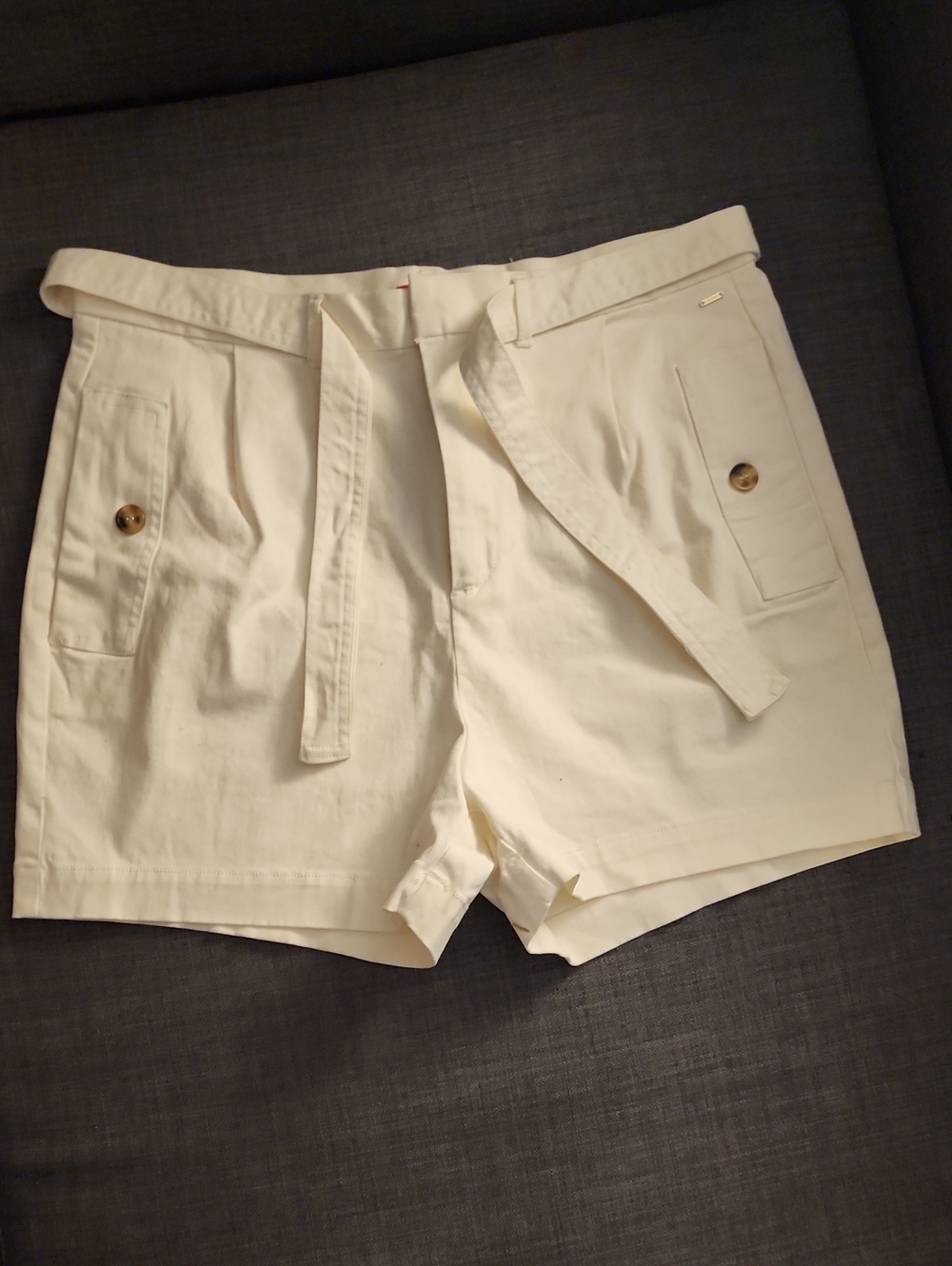 Guess Cream High-Waist Belted Shorts